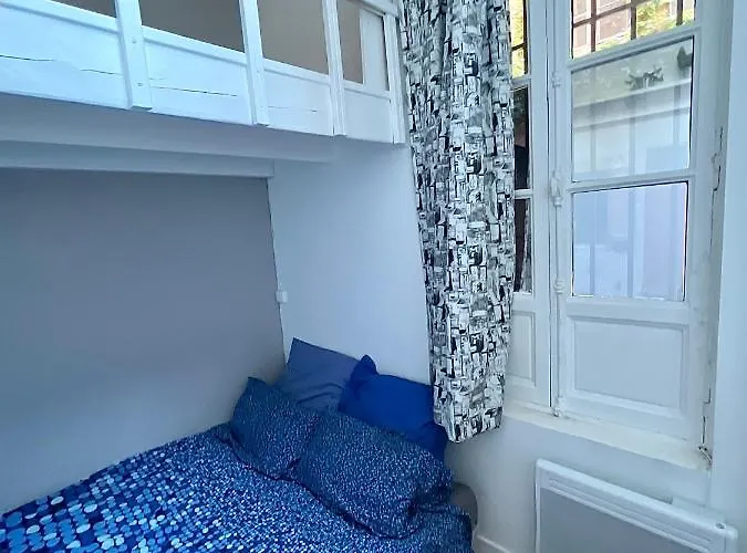 Petite Chartreuse Calme En Plein Coeur De Appartement *